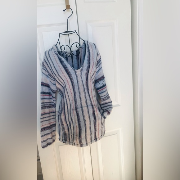 EUC American Eagle Outfitters Pullover - Picture 2 of 7